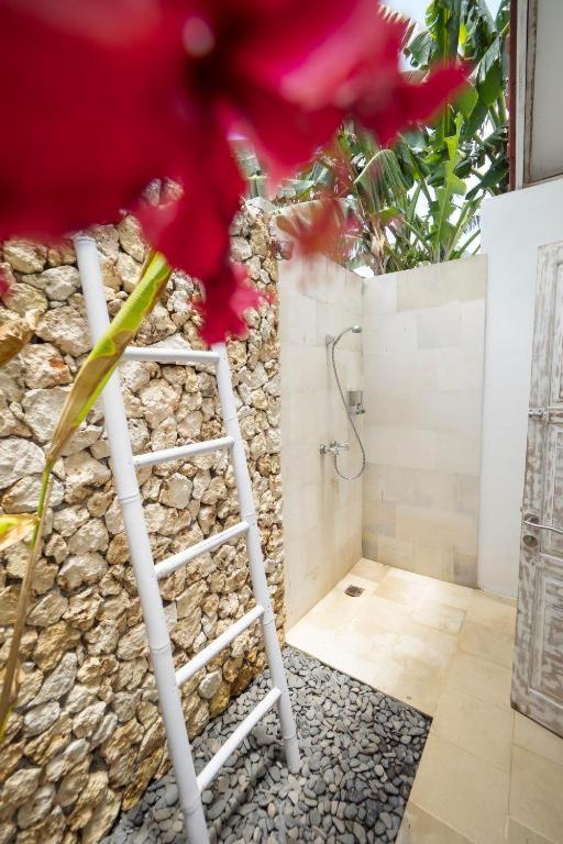 Bingin Bienvenue Guest House أُلُواتو المظهر الخارجي الصورة