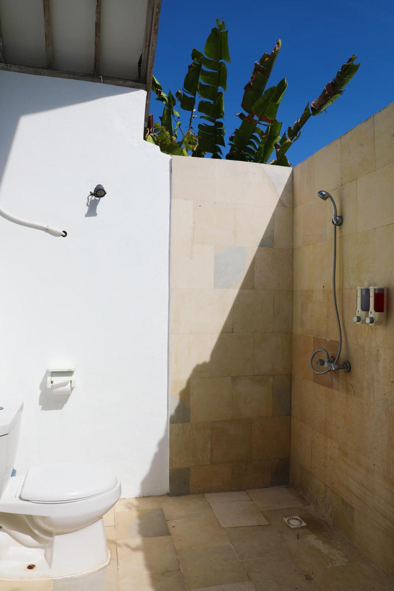 Bingin Bienvenue Guest House أُلُواتو المظهر الخارجي الصورة